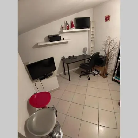 Large House 3 Floors 'n Sea 아파트 Vitinia