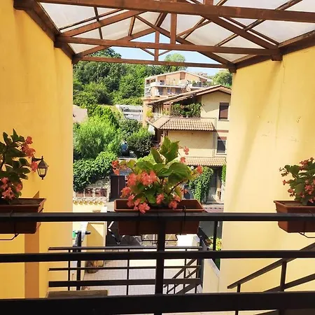 Large House 3 Floors 'n Sea * Vitinia